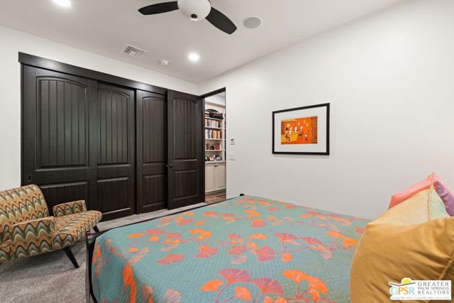 248 E Palo Verde Avenue, Palm Springs CA: https://media.crmls.org/mediaz/96d05161-1dba-407a-89bb-a2f440a7f6d9.jpg