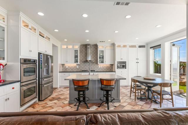 Image 12 of 74 For 1251 Holmgrove Drive