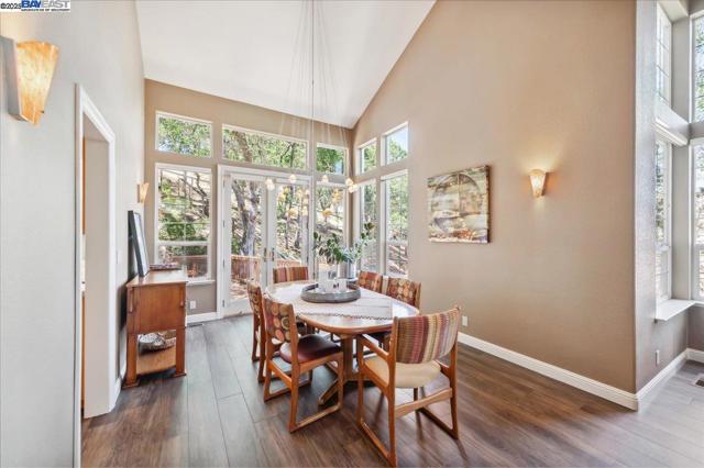 3761 SMALLWOOD COURT, Pleasanton CA: https://media.crmls.org/mediaz/96d0d227-c82f-46a9-b2ad-54a69d6aa5dc.jpg