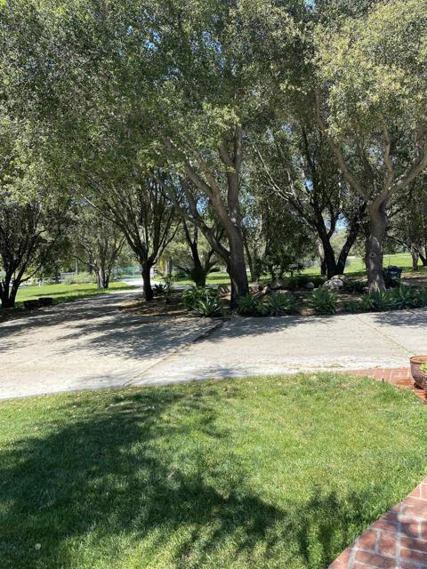 15847 Mac Tan Ln, Valley Center CA: https://media.crmls.org/mediaz/96d1a393-a4b3-4e8a-9ada-5946e5f88b9a.jpg