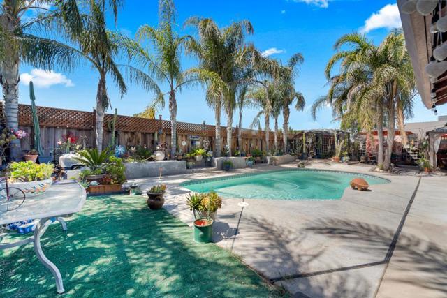711 Kirkwood Court, Los Banos CA: https://media.crmls.org/mediaz/96d1d425-bb77-489e-b911-37f3df864795.jpg