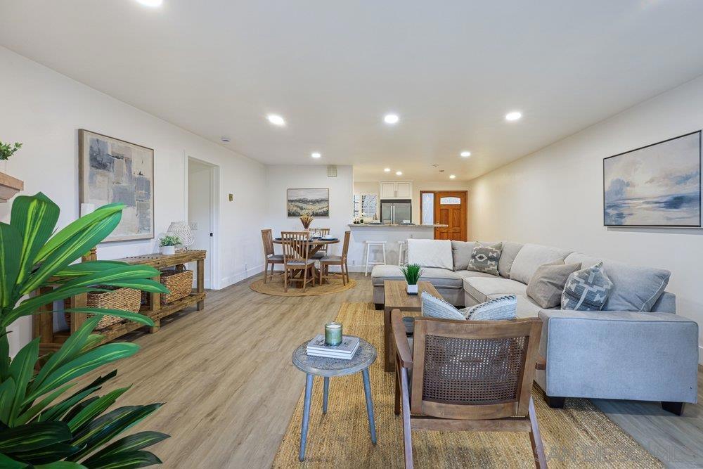 8860 Villa La Jolla Drive #217