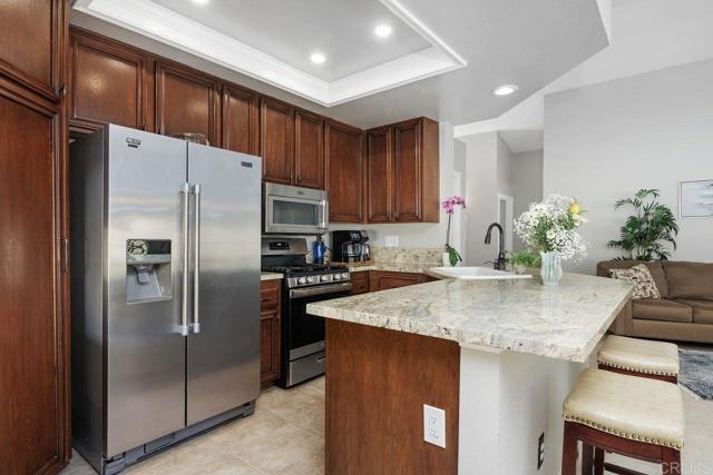 Detail Gallery Image 12 of 35 For 1745 Crystal Ridge Way, Vista,  CA 92081 - 2 Beds | 2 Baths