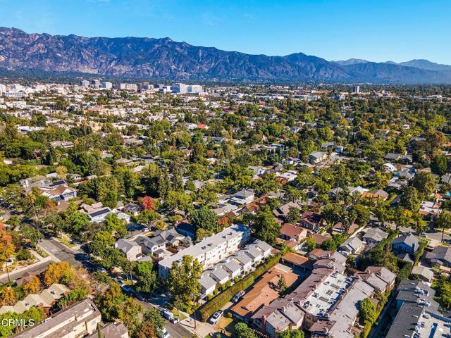 808 Magnolia Avenue, Pasadena CA: https://media.crmls.org/mediaz/96d569b8-09e8-48b5-bc19-87f3845c8e65.jpg