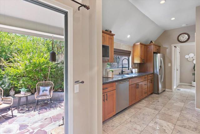 56 Citation Drive, Los Altos CA: https://media.crmls.org/mediaz/96d609ae-116f-429b-ad44-081695cb9f0b.jpg