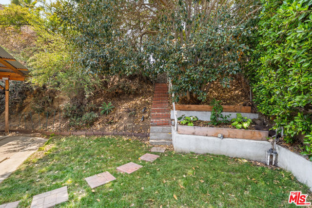 5810 Burwood Avenue, Los Angeles CA: https://media.crmls.org/mediaz/96d7b748-cf21-48d0-ad3e-7522b39507ac.jpg
