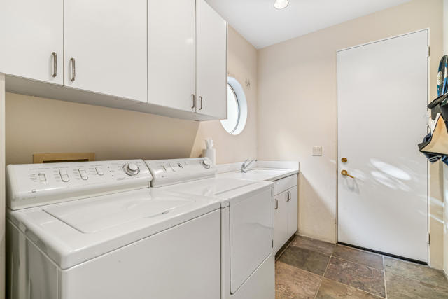 75295 St Andrews Court, Indian Wells CA: https://media.crmls.org/mediaz/96d7e134-d42a-4218-a18c-63f0525adac2.jpg