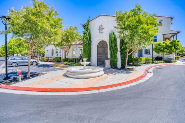 505 Holthouse Terrace, Sunnyvale CA: https://media.crmls.org/mediaz/96d8d119-7dcc-43a9-ba09-8412c6462bbf.jpg