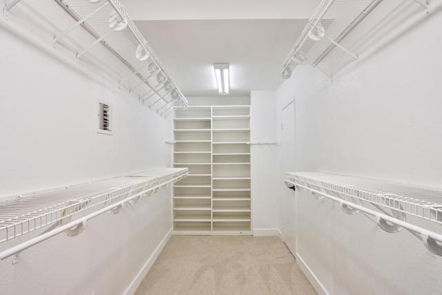 Image 21 of 53 For 41690 Woodhaven Drive