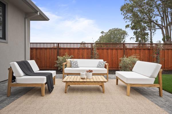 575 Seymour Street, Half Moon Bay CA: https://media.crmls.org/mediaz/96daae9c-4bc6-46f4-934c-609eed204624.jpg