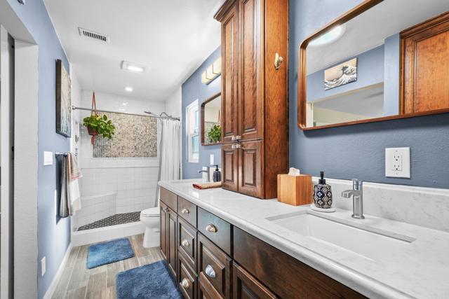 Image 21 of 47 For 3818 Via Escuda