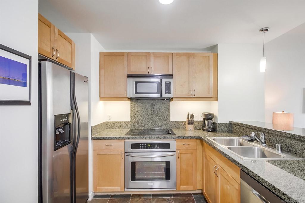 1150 J - photo 12