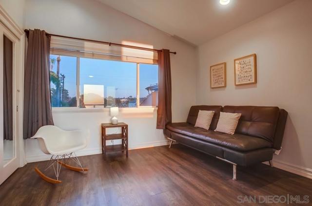510 Neptune, Encinitas CA: https://media.crmls.org/mediaz/96dc976a-99d6-415f-bd54-f9fad4421147.jpg