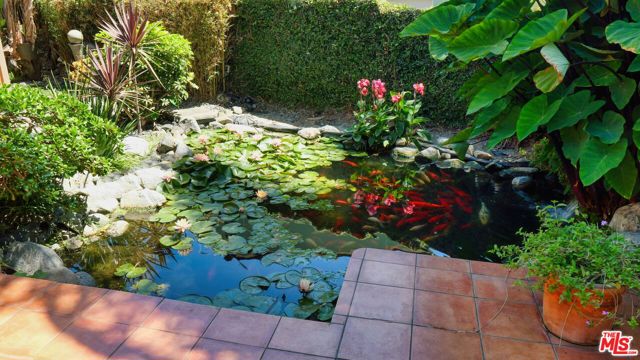 5803 Wooster Avenue, Los Angeles CA: https://media.crmls.org/mediaz/96dcdfde-bb86-4316-a2b2-fbad8f4a5a76.jpg