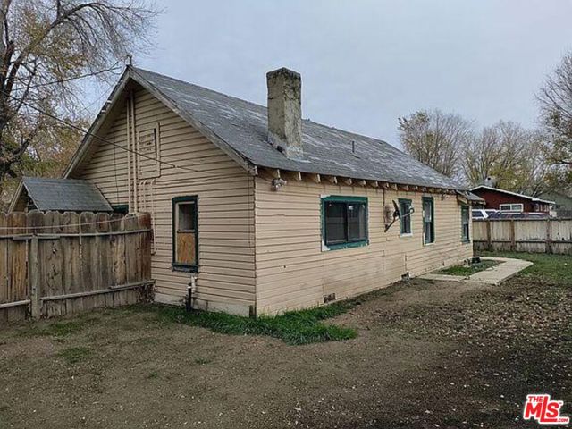 260 Adella Street, Susanville CA: https://media.crmls.org/mediaz/96dceb46-4f29-47af-9bfa-21d5f3181883.jpg