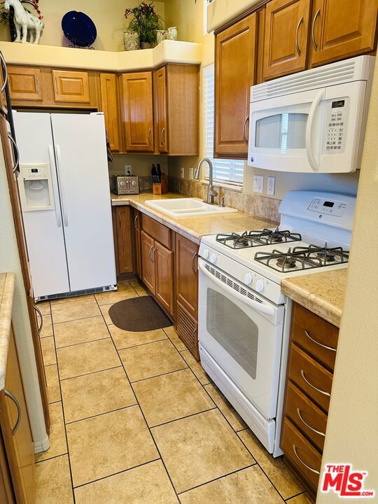 Image 12 of 25 For 69333 Palm Canyon Drive 66