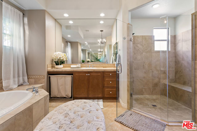 Image 13 of 30 For 78566 Blackstone Court