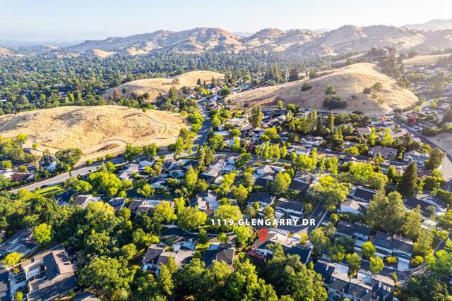 1119 Glengarry Drive, Walnut Creek CA: https://media.crmls.org/mediaz/96df459b-de09-4664-a9a2-d9b394d010e0.jpg