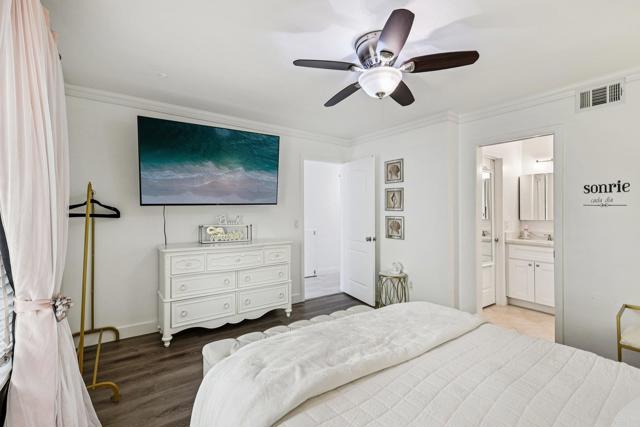 3843 Riviera Drive, San Diego CA: https://media.crmls.org/mediaz/96df9b47-e149-4462-83b6-eae3cdc35389.jpg