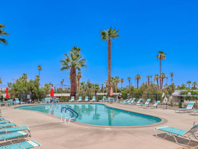 257 Laredo Drive, Palm Springs CA: https://media.crmls.org/mediaz/96e0322d-2b8c-490b-a650-d88f40b73ab1.jpg