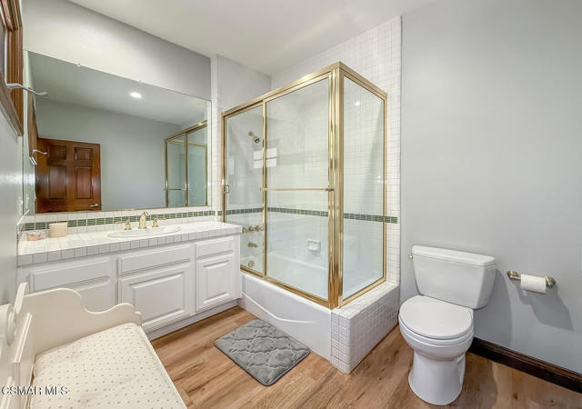 2317 Sierra Creek Road, Agoura Hills CA: https://media.crmls.org/mediaz/96e0a56c-9bab-4920-b555-123bd562e523.jpg