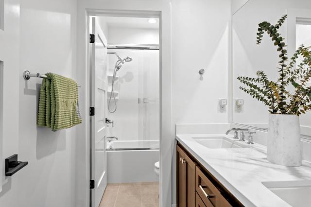 42059 Vinha Way, Fremont CA: https://media.crmls.org/mediaz/96e0ac31-47f8-4a18-805b-674bfee71ae7.jpg
