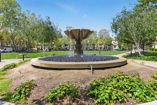 353 Whisman Station Drive, Mountain View CA: https://media.crmls.org/mediaz/96e104fa-7ffb-4f4b-8501-d255d2c84a89.jpg