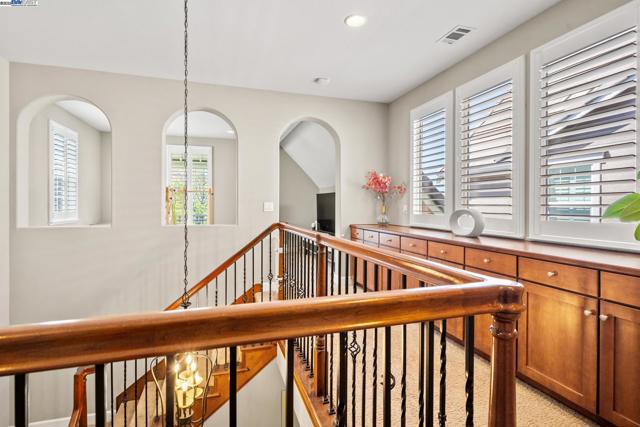 1736 Cottswald St, Danville CA: https://media.crmls.org/mediaz/96e13f59-b8a6-4826-8b9a-10a75c00c70a.jpg