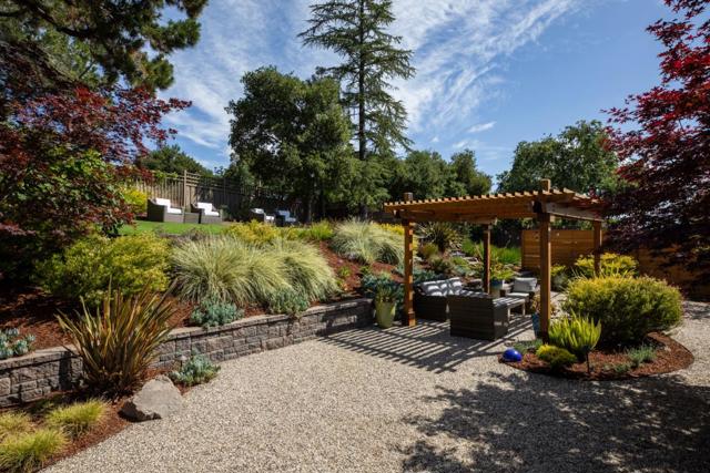 2230 Tioga Drive, Menlo Park CA: https://media.crmls.org/mediaz/96e14b98-6a43-4561-b5bb-1cdf5e812005.jpg