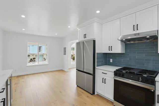119 Nueva Ave, San Francisco CA: https://media.crmls.org/mediaz/96e20454-7d99-4aed-8ae1-6ab852855b8f.jpg