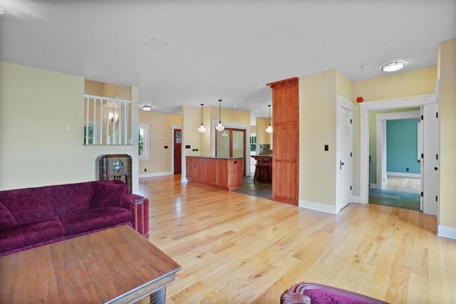 385 Miramar Drive, Half Moon Bay CA: https://media.crmls.org/mediaz/96e20d77-8524-47c3-88fc-b69eb89fd90b.jpg
