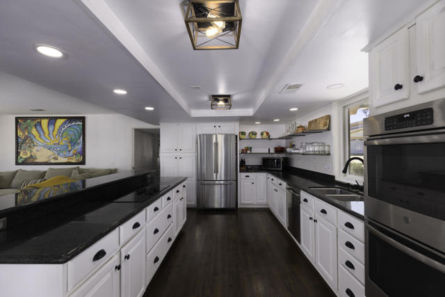 8837 Hardesty Drive Drive, Yucca Valley CA: https://media.crmls.org/mediaz/96e2150a-cb37-40fe-bae5-bc9accd35050.jpg