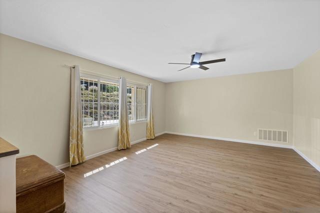 12220 Valhalla Drive, Lakeside CA: https://media.crmls.org/mediaz/96e232fe-d904-4645-971c-55a711fc4061.jpg