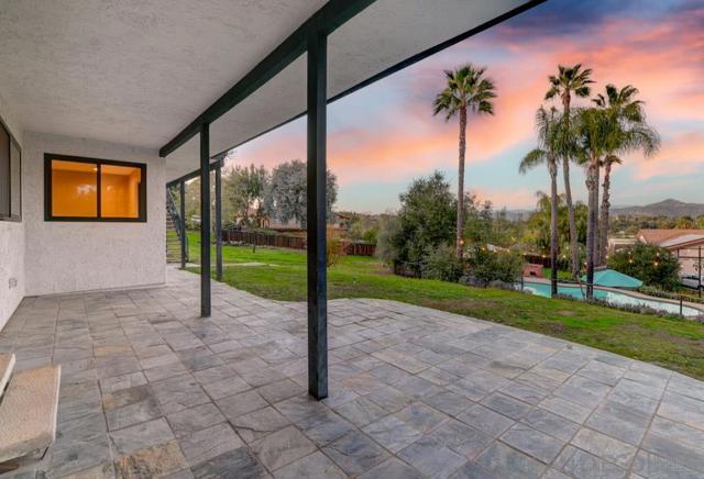 1080 Landavo Rancho Rd, Escondido CA: https://media.crmls.org/mediaz/96e2aba1-ffb4-4c4c-9853-28990a41ac85.jpg