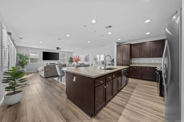 Detail Gallery Image 7 of 49 For 38589 Fairfield, Murrieta,  CA 92563 - 4 Beds | 4/1 Baths