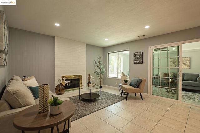2825 GEORGIA DRIVE, Tracy CA: https://media.crmls.org/mediaz/96e344fe-2b44-4ab0-b9f4-18d5093fc084.jpg