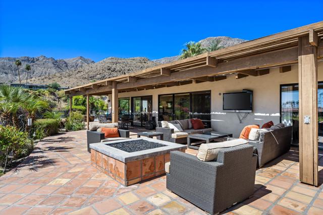 40480 Via Entrada, Rancho Mirage CA: https://media.crmls.org/mediaz/96e34500-9626-4f92-967c-b12b740b903f.jpg