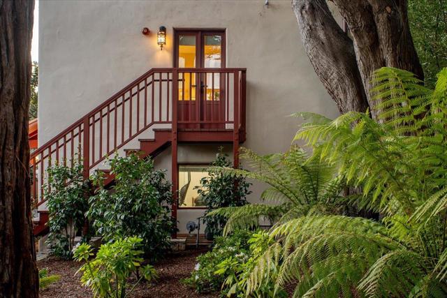 0 San Carlos 2 NW of Santa Lucia, Carmel CA: https://media.crmls.org/mediaz/96e380c3-0634-4cd3-9df2-77c67491aecb.jpg