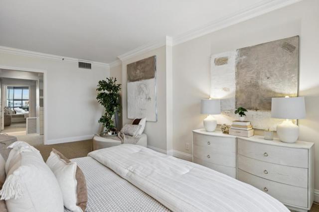 555 Laurel Avenue, San Mateo CA: https://media.crmls.org/mediaz/96e4f55c-9168-40ab-95b2-06f150a7e645.jpg