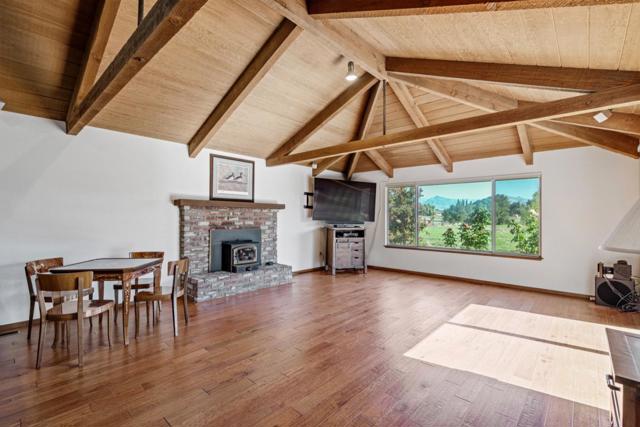 35 Rays Circle, Hollister CA: https://media.crmls.org/mediaz/96e53ef5-e9f9-4aa3-b28e-b6fd73f36ddf.jpg