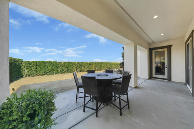 81800 Eagle Claw Drive, La Quinta CA: https://media.crmls.org/mediaz/96e60735-4ac9-45cb-afef-5ed272d9bb9a.jpg