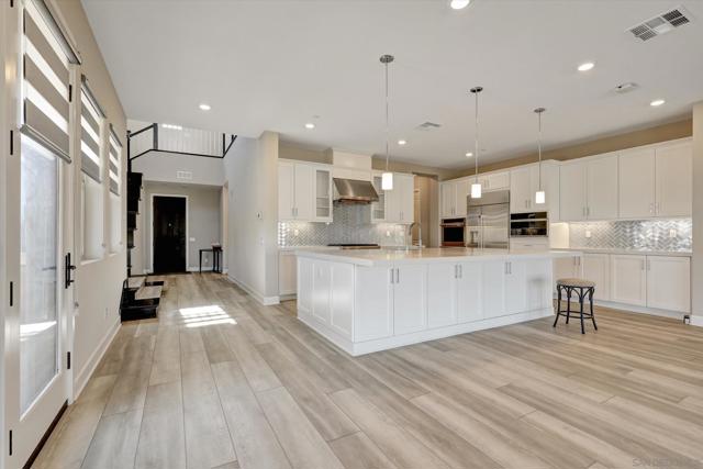 16231 Sunny Summit Dr, San Diego CA: https://media.crmls.org/mediaz/96e77c79-bae6-4b3d-a565-b1e8e0aa2a07.jpg