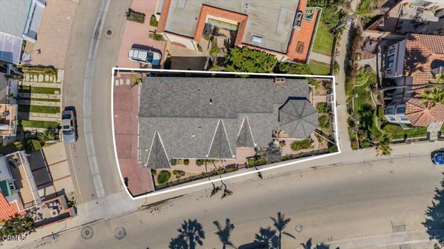 1230 Mandalay Beach Road, Oxnard CA: https://media.crmls.org/mediaz/96e7edce-a131-4c37-994b-af554fe134dc.jpg