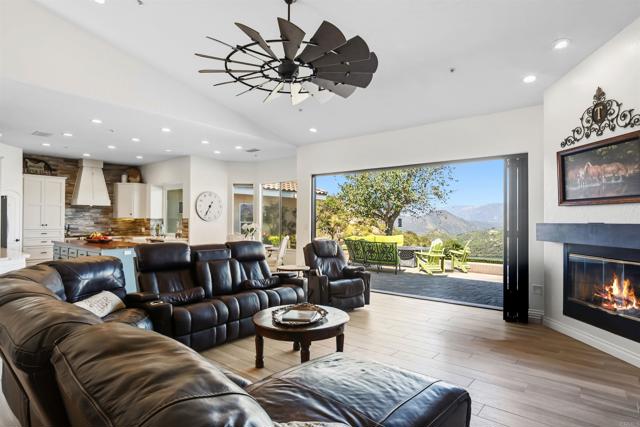 Detail Gallery Image 27 of 66 For 19270 Horizon View Dr., Ramona,  CA 92065 - 4 Beds | 4/2 Baths