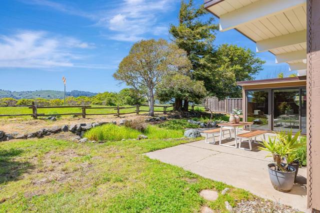 2104 Lexington Avenue, San Mateo CA: https://media.crmls.org/mediaz/96e96d20-0fed-42f6-b907-9690d8878382.jpg
