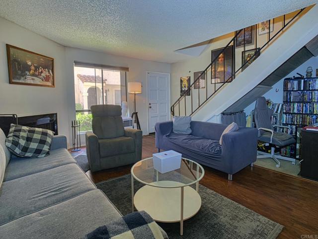 12553 Mapleview Street, Lakeside CA: https://media.crmls.org/mediaz/96e99b81-9ae9-486a-ab8d-02f3d9375723.jpg