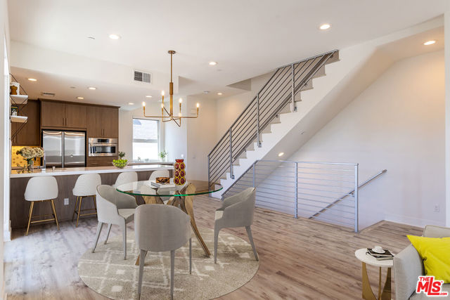 3309 Aria Lane, Los Angeles CA: https://media.crmls.org/mediaz/96e9cae1-8dd5-4067-8dc7-4326ef08fe7e.jpg