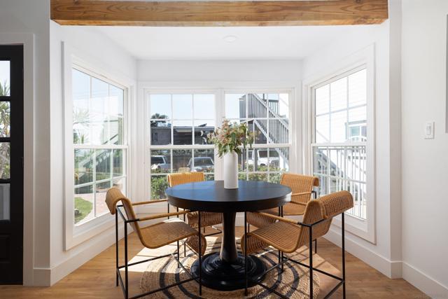 Dining nook overlooking front yard area