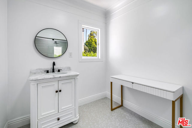 Image 40 of 58 For 132 Beachwood Drive