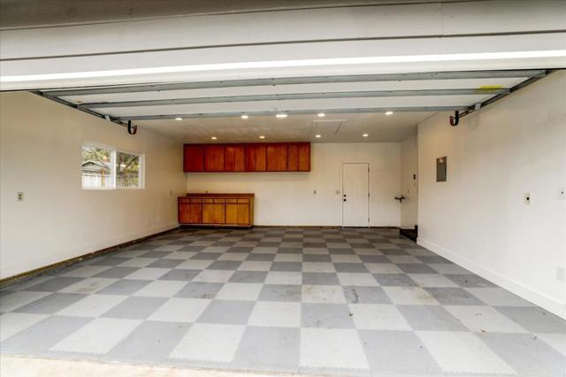 140 Stonybrook Road, Los Gatos CA: https://media.crmls.org/mediaz/96ea64fd-f518-4f19-bb56-dab1ceb8cb88.jpg